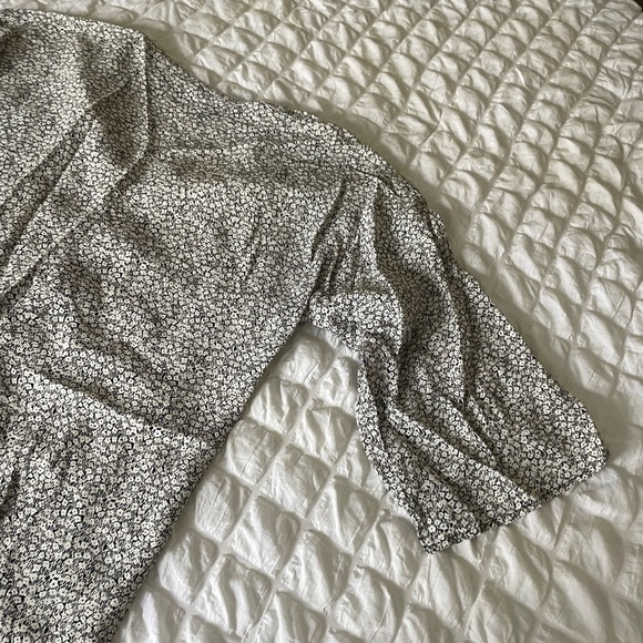 Flynn Skye Delilah front laced floral mini dress - Picture 7 of 9